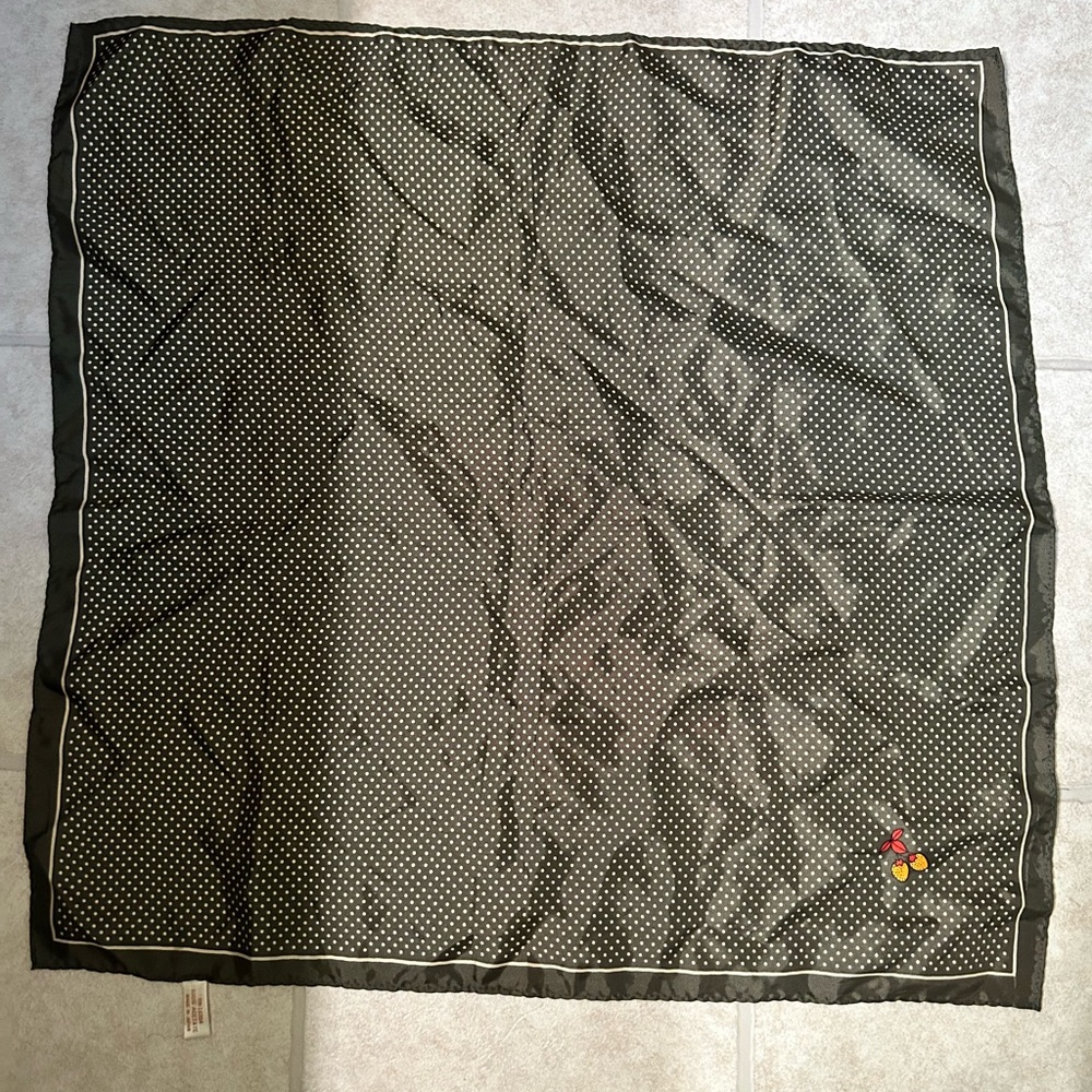 VTG Stylish Green Polka Dot Acetate Scarf. Made in Japan